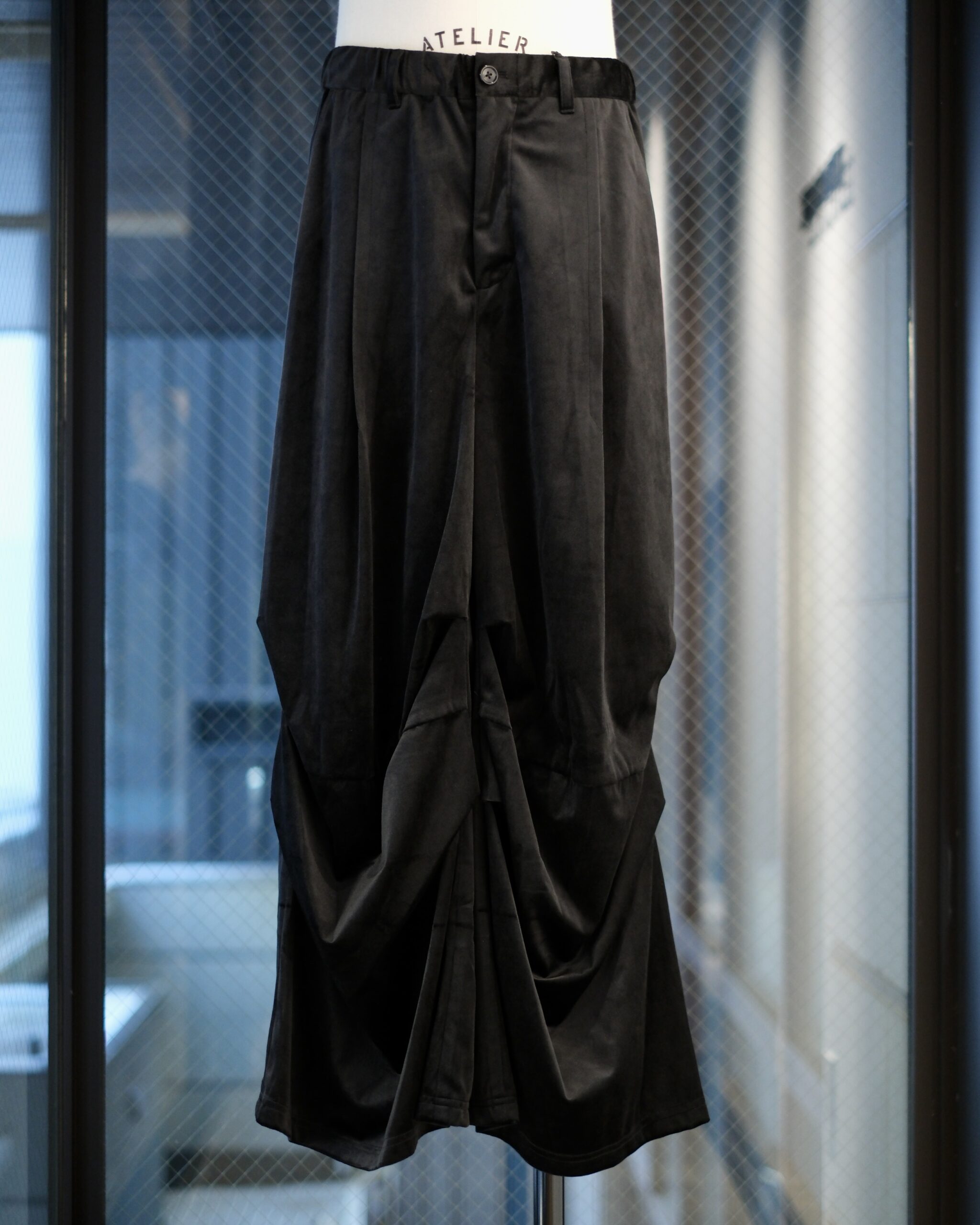 TAAKK VELVET PANTS - IDIOME オフィシャルサイト